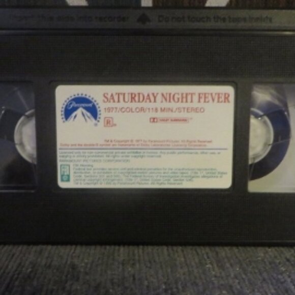 SATURDAY NIGHT FEVER - 1977 - VHS (1994 Release) - Picture 8 of 9